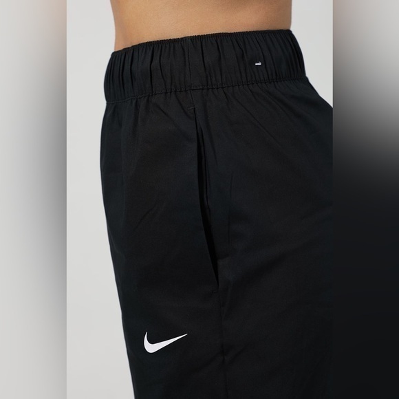 NIKE | Sportswear Essential Curve Pants black highrise Capri - size small - Picture 8 of 11
